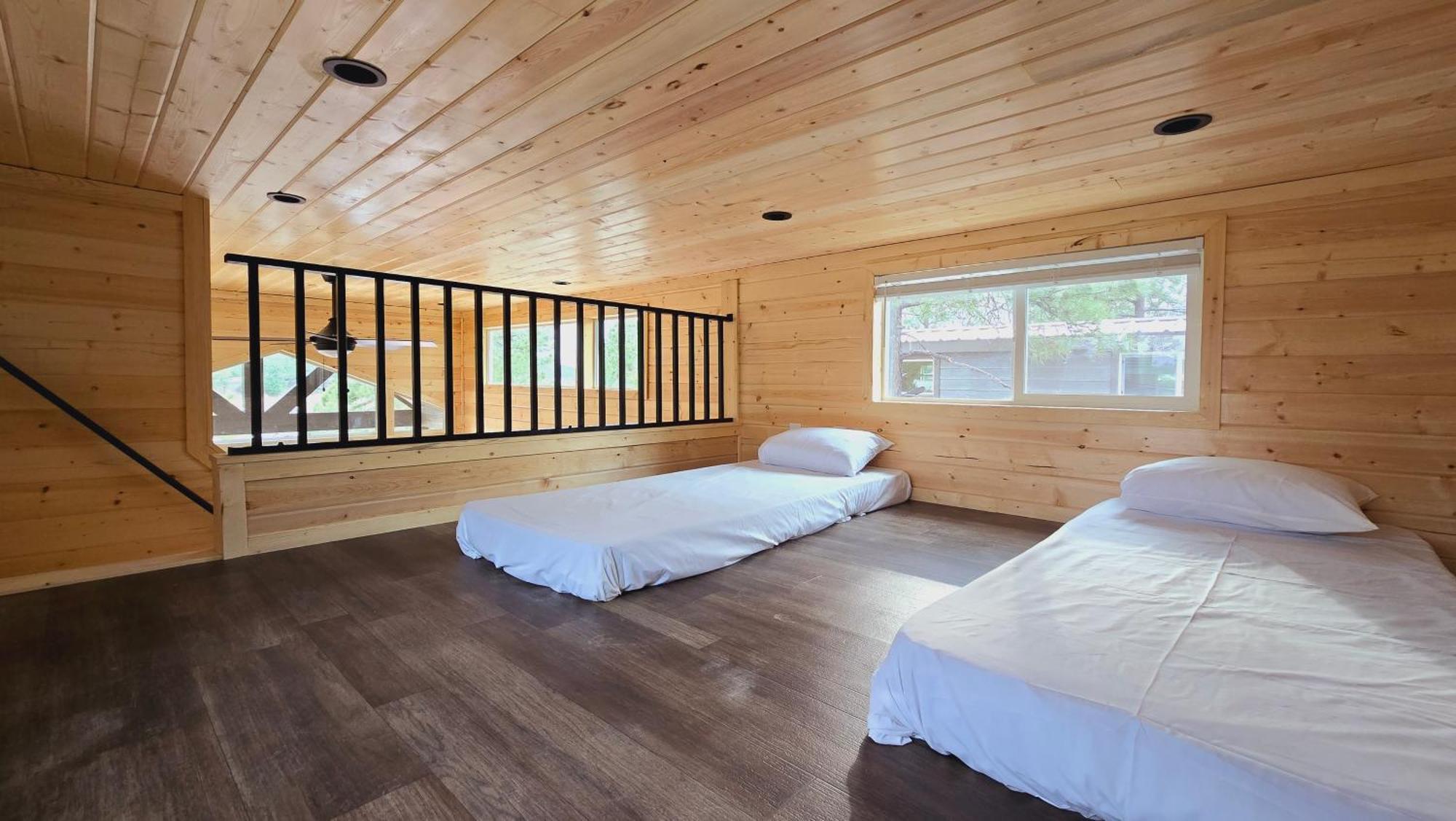 Cabins With A Mountain View 5A 윌리엄스 외부 사진